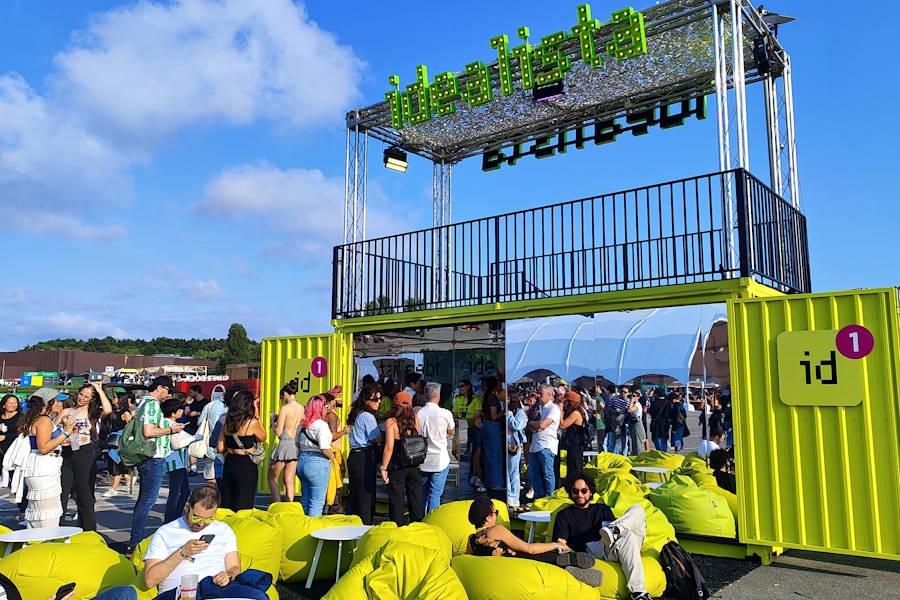 O stand do Idealista no Primavera Sound Porto