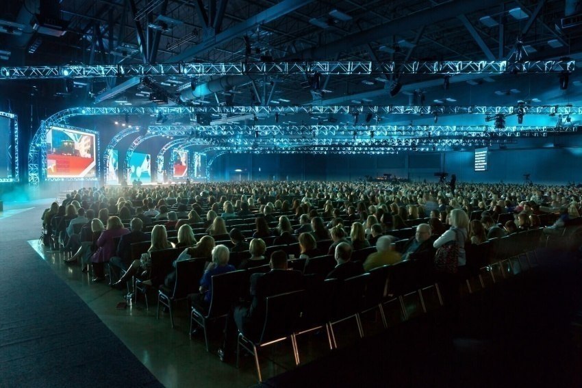 Novas regras aplicam-se a eventos corporativos e congressos?